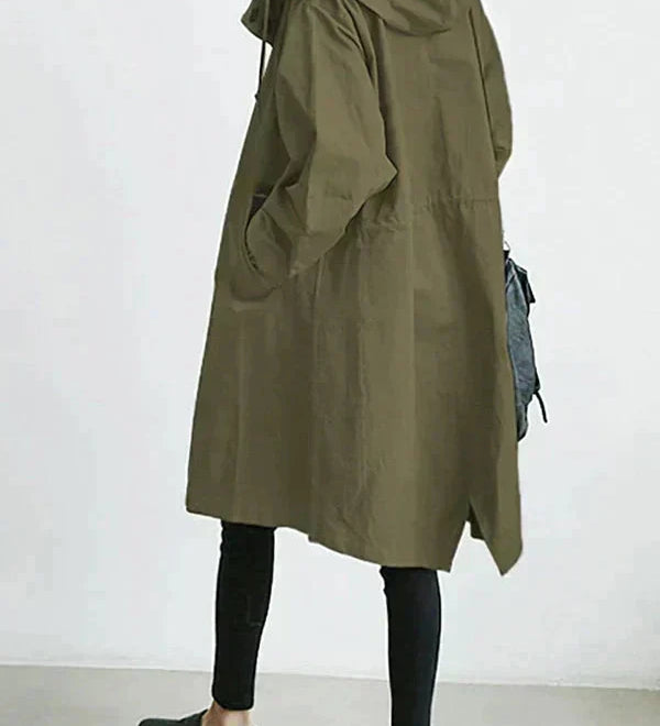 Dorothee | Trench-Coat Tyylillä